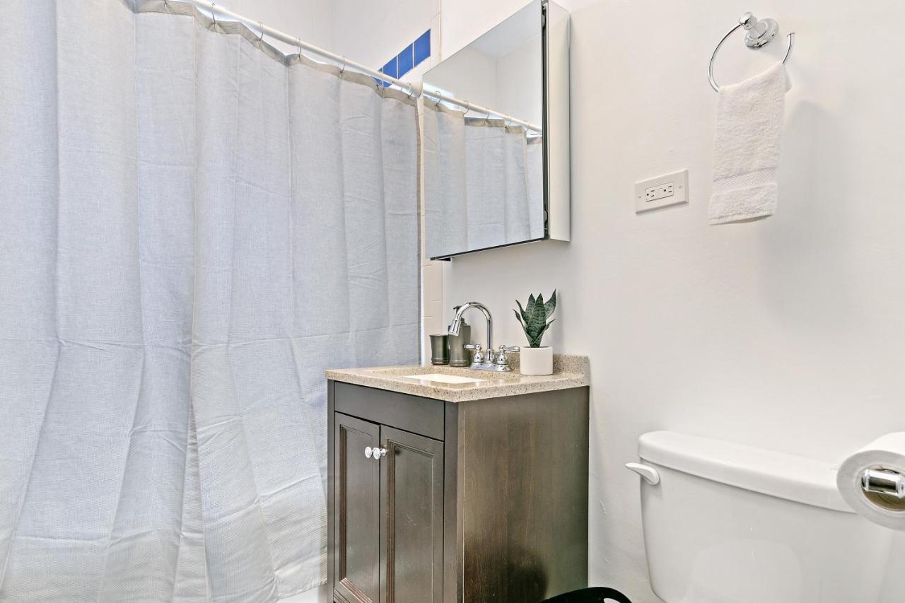 Captivating 1Br Apt With Full Kitchen - Belmont I4 Чикаго Екстер'єр фото